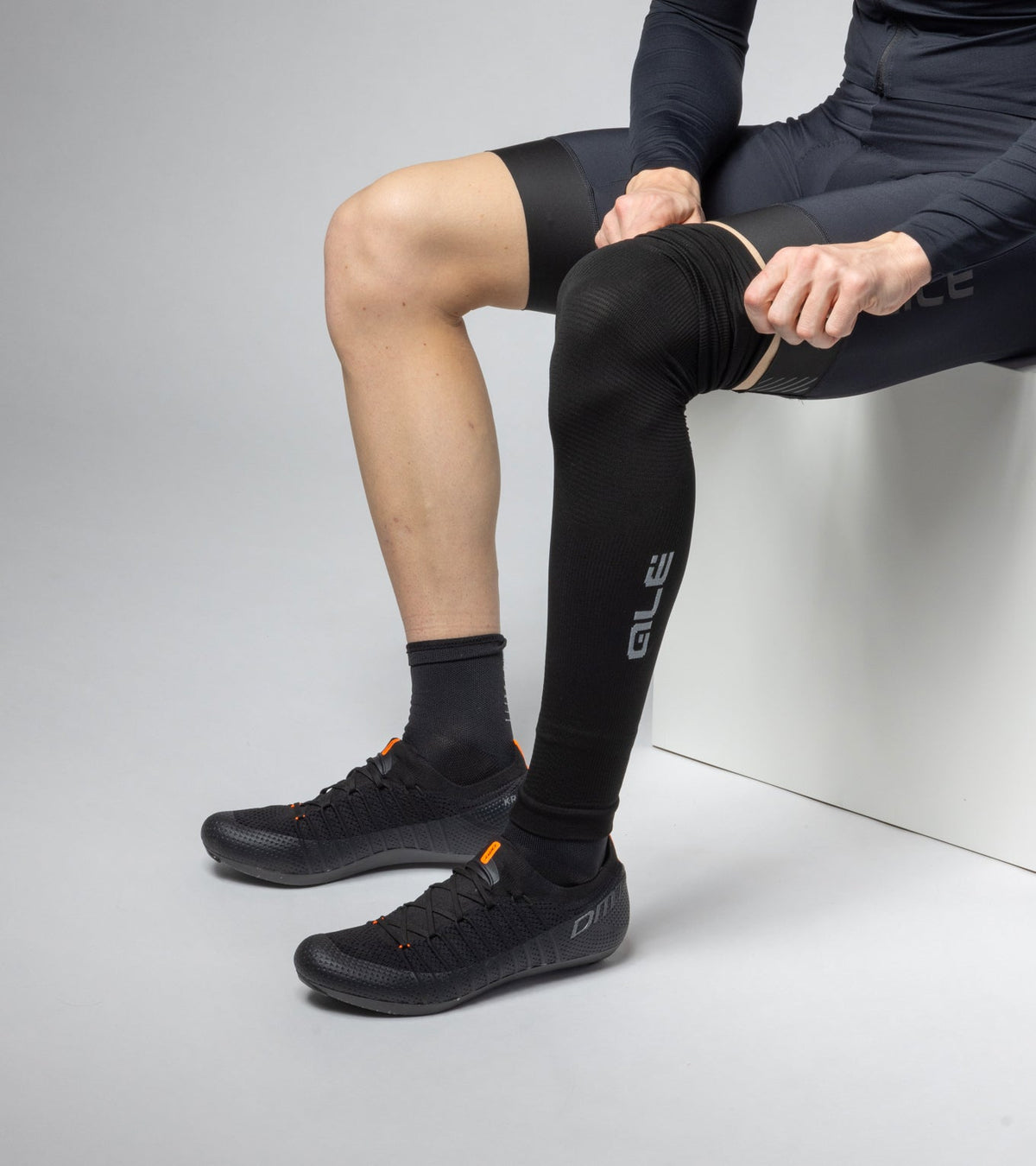Ale Bike Seamless Leg Warmer